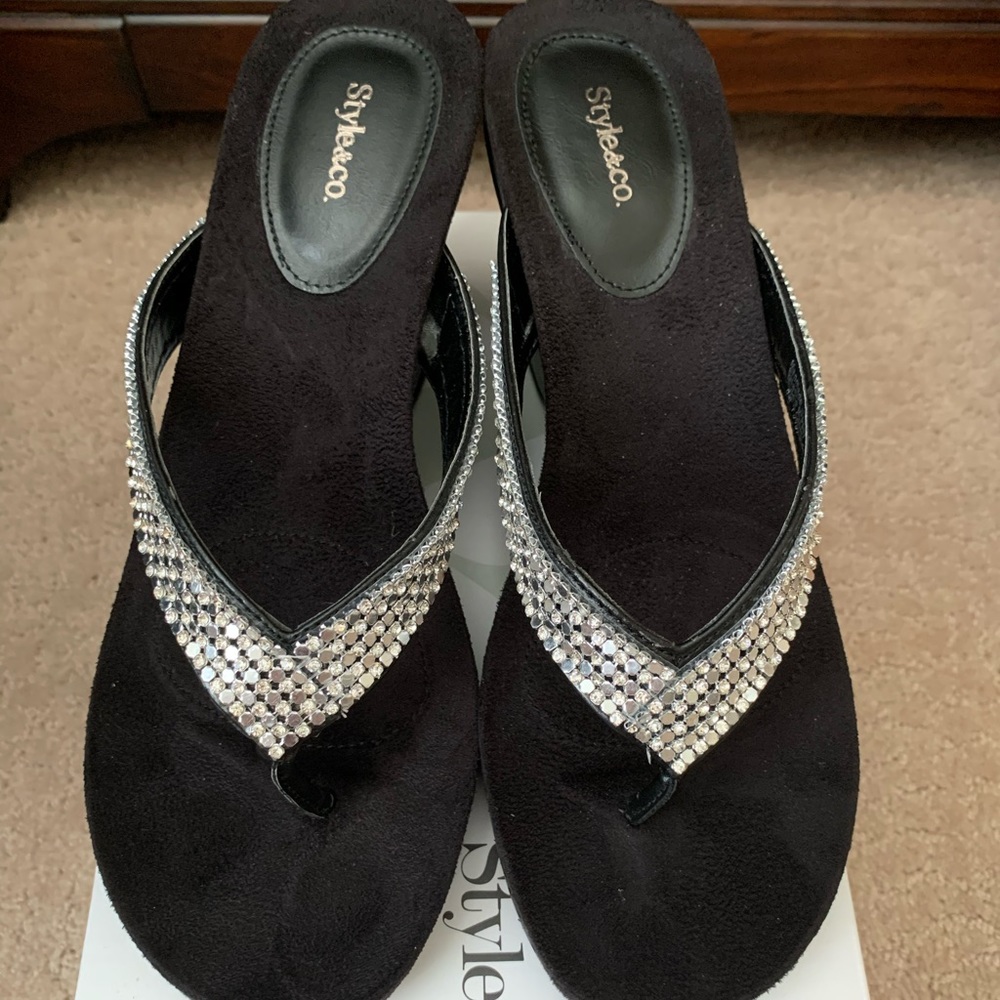 Style&co black bling wedges size 8